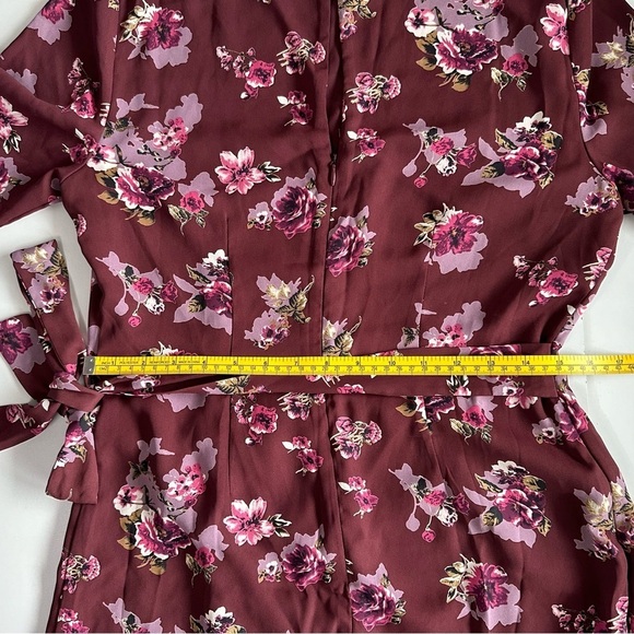 ASTR The Label Floral Maroon Faux Wrap Dress Keyhole Neck Bow Zip Size Medium - Picture 11 of 16